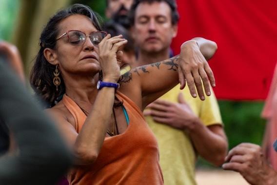 Imagen del LABO ¿Quién Soy? durante una práctica somática
